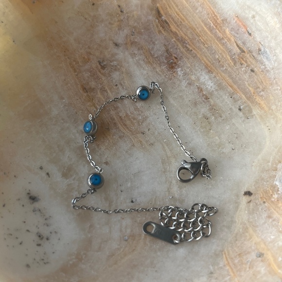 Silver Evil Eye Bracelet - Picture 1 of 1
